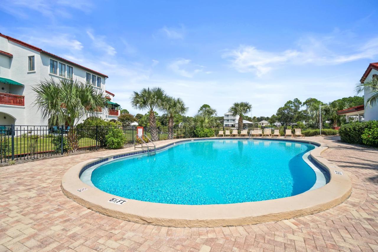Apartment St Thomas Square By Panhandle Getaways *